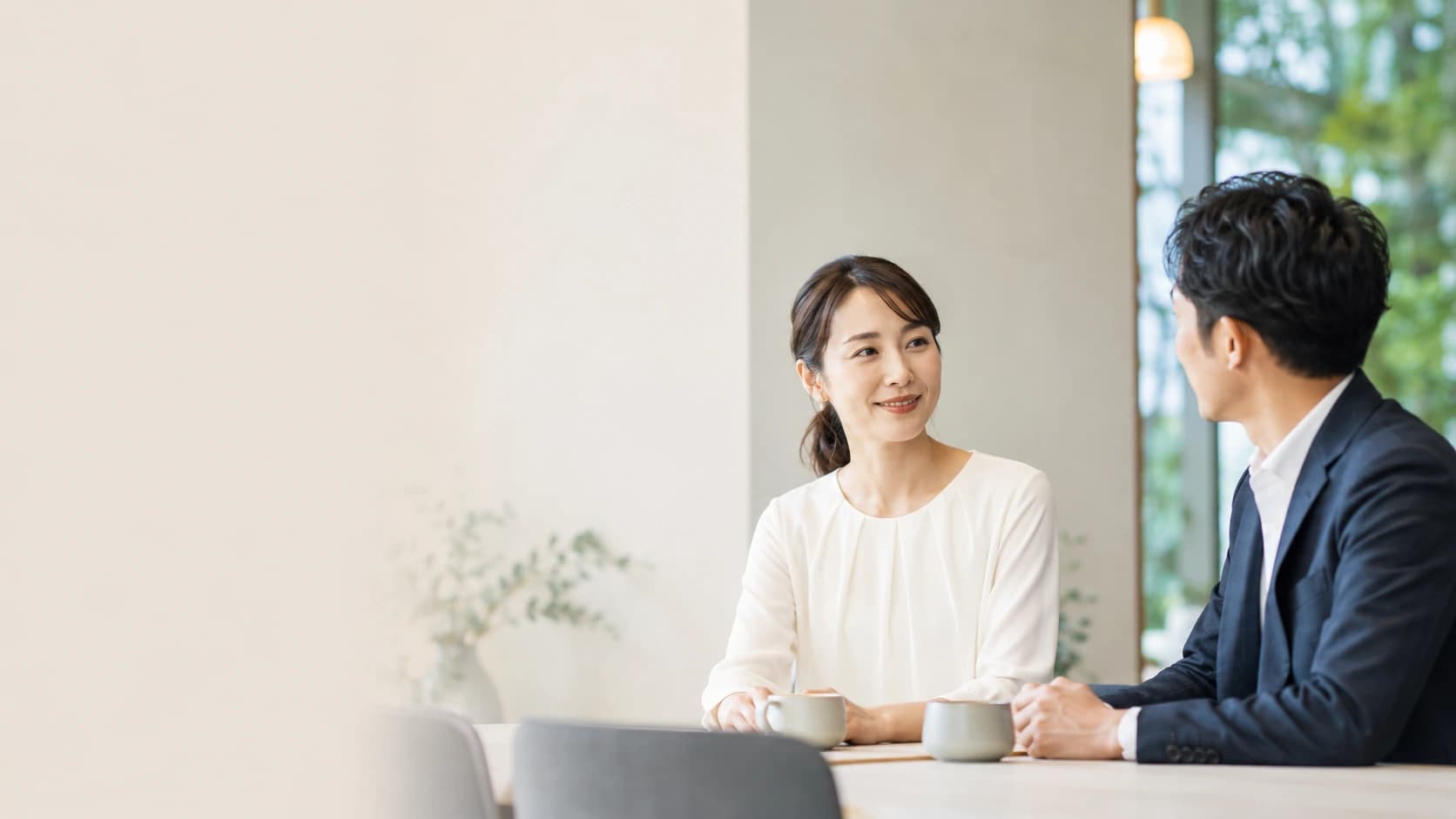 結婚目的。の初回のお席をイメージした公式画像
